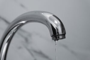sink dripping water